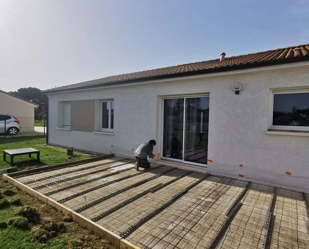Construction neuve en briques rouges par MS Construction à Marmande